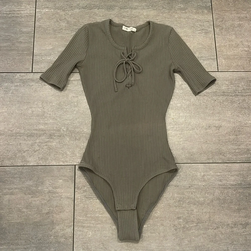 MADEWELL OLIVE GREEN BODYSUIT XS - Picture 1 of 11